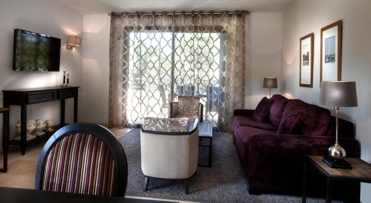 Residence Hoteliere 4 Etoiles Les Mas Du Grand Vallon Mougins Exterior photo