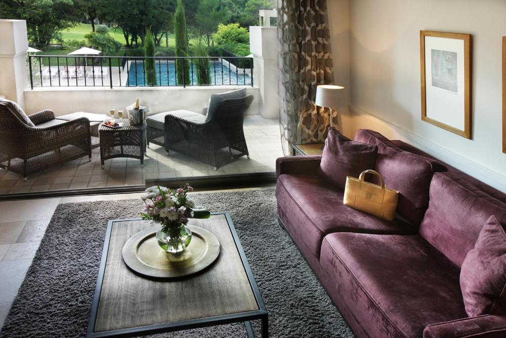 Residence Hoteliere 4 Etoiles Les Mas Du Grand Vallon Mougins Exterior photo
