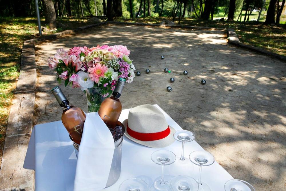 Residence Hoteliere 4 Etoiles Les Mas Du Grand Vallon Mougins Exterior photo