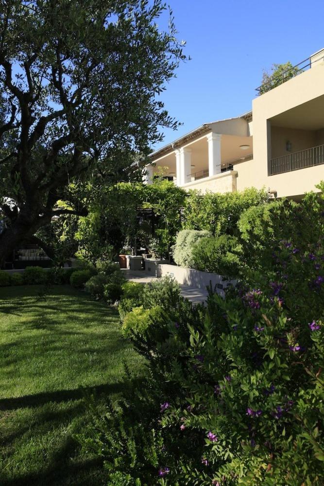 Residence Hoteliere 4 Etoiles Les Mas Du Grand Vallon Mougins Exterior photo