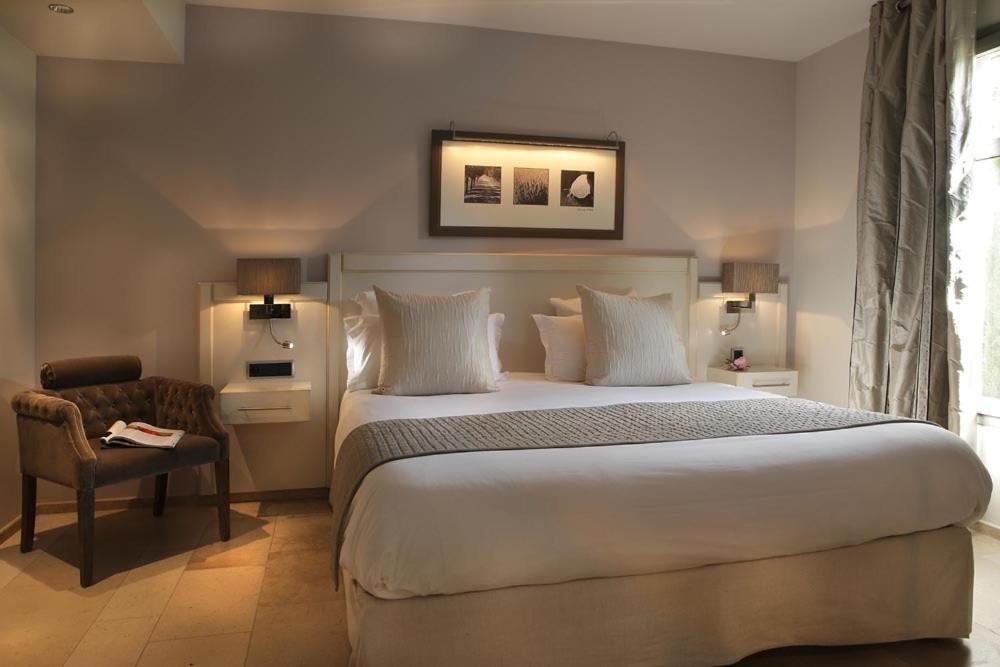 Residence Hoteliere 4 Etoiles Les Mas Du Grand Vallon Mougins Exterior photo