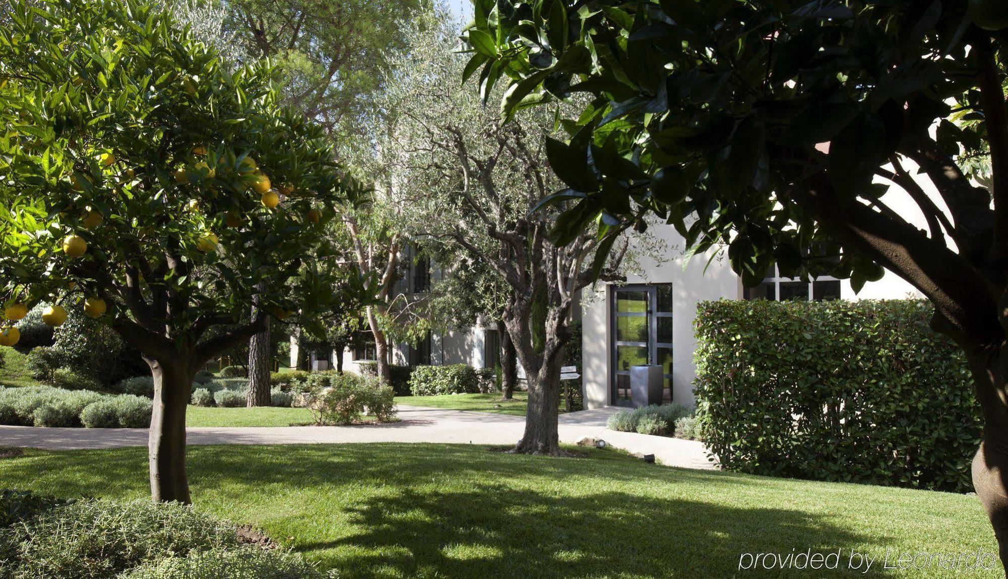 Residence Hoteliere 4 Etoiles Les Mas Du Grand Vallon Mougins Exterior photo